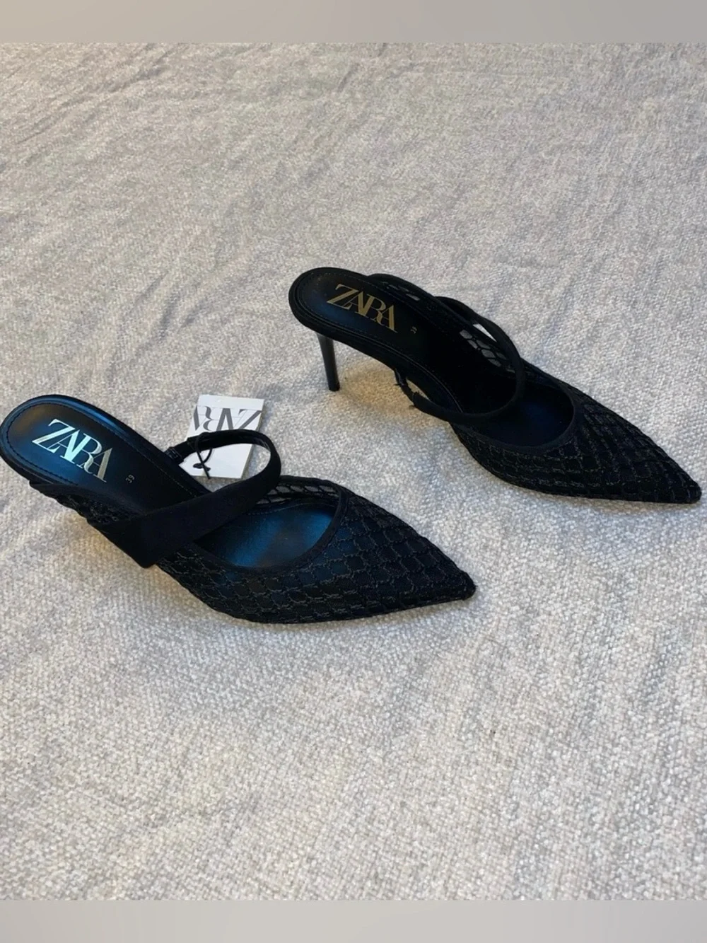 Zara Black Pointed Toe Mesh Heels Size 39 (8) Witchy Quiet Luxury Workwear